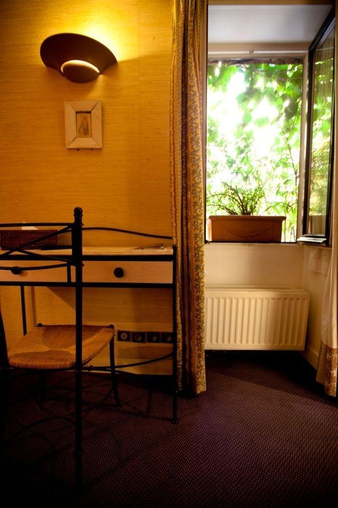 Hotel De La Tulipe Paris Luaran gambar