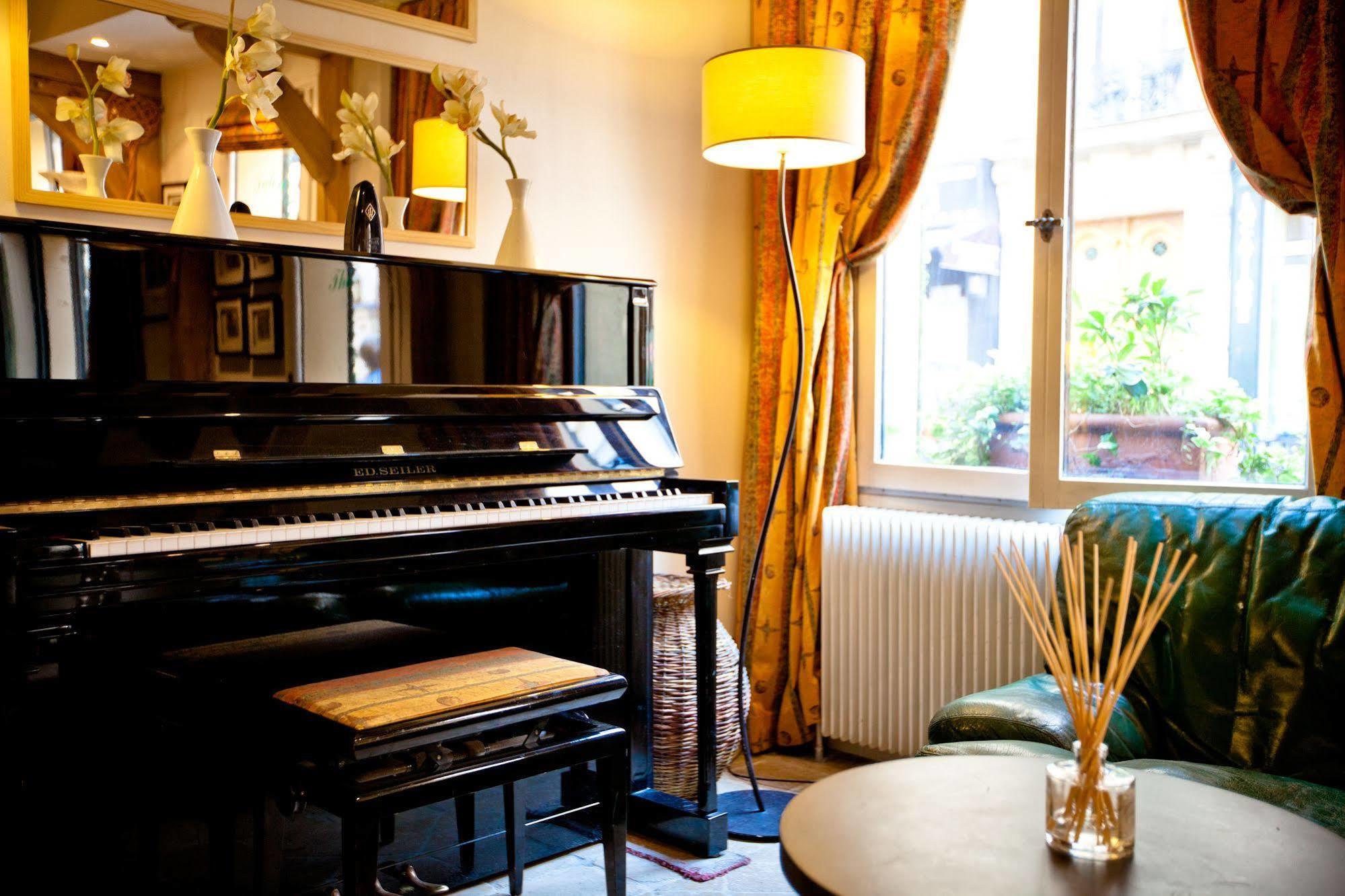 Hotel De La Tulipe Paris Luaran gambar