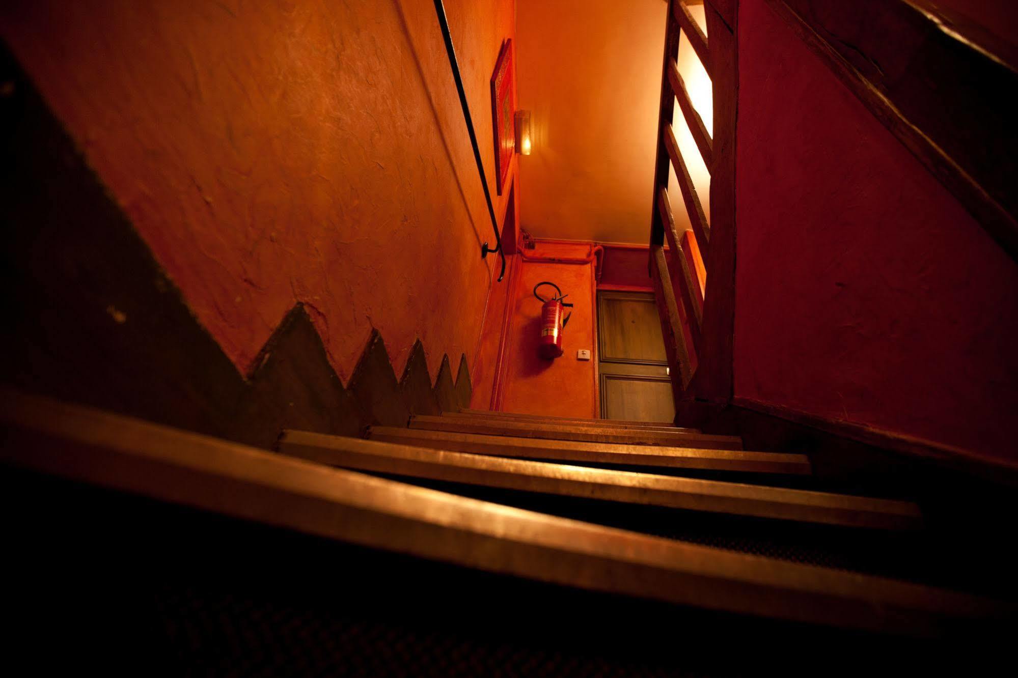 Hotel De La Tulipe Paris Luaran gambar